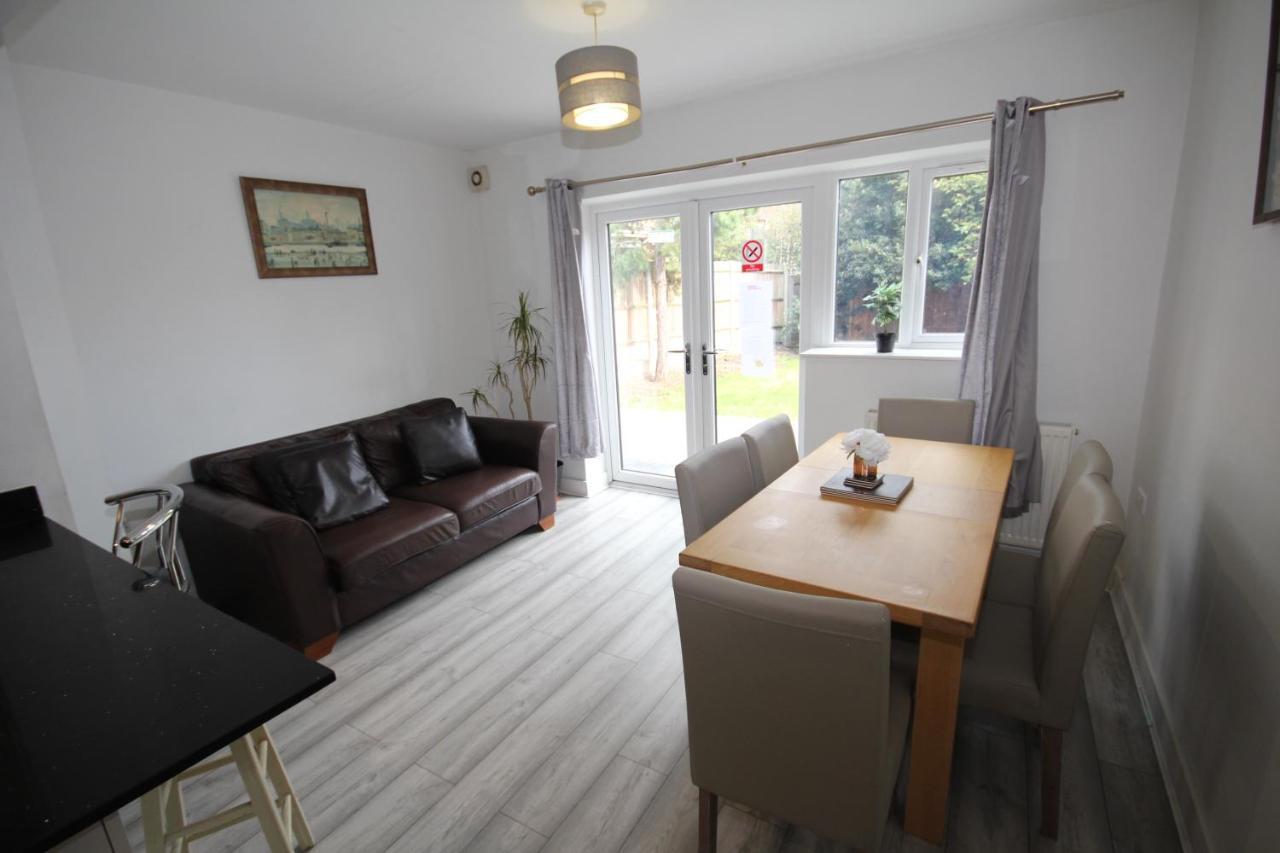 Lee'S House Villa Uxbridge Dış mekan fotoğraf