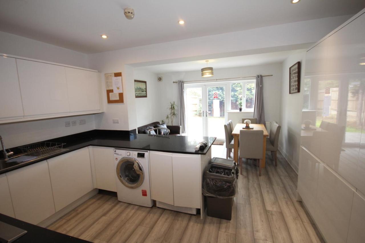 Lee'S House Villa Uxbridge Dış mekan fotoğraf