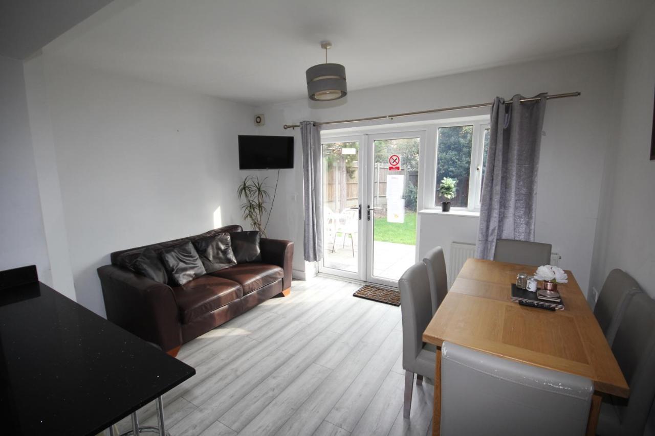 Lee'S House Villa Uxbridge Dış mekan fotoğraf